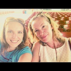 Meet your Posher, Lorrie